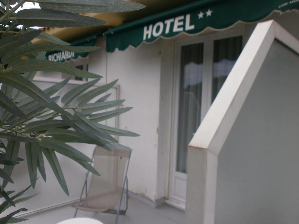 Hotel Le Richiardi Каркеранн Екстер'єр фото
